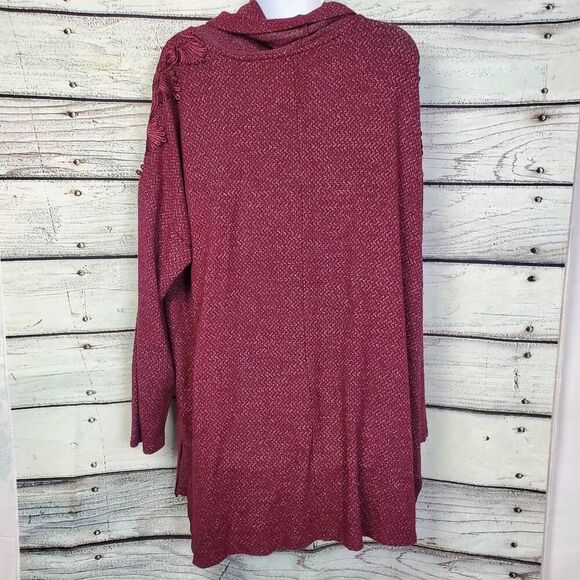 Soleillee Women’s Plus 2X Burgundy Cowl Neck Tunic Sweater Floral Shoulder Detai - Picture 6 of 9